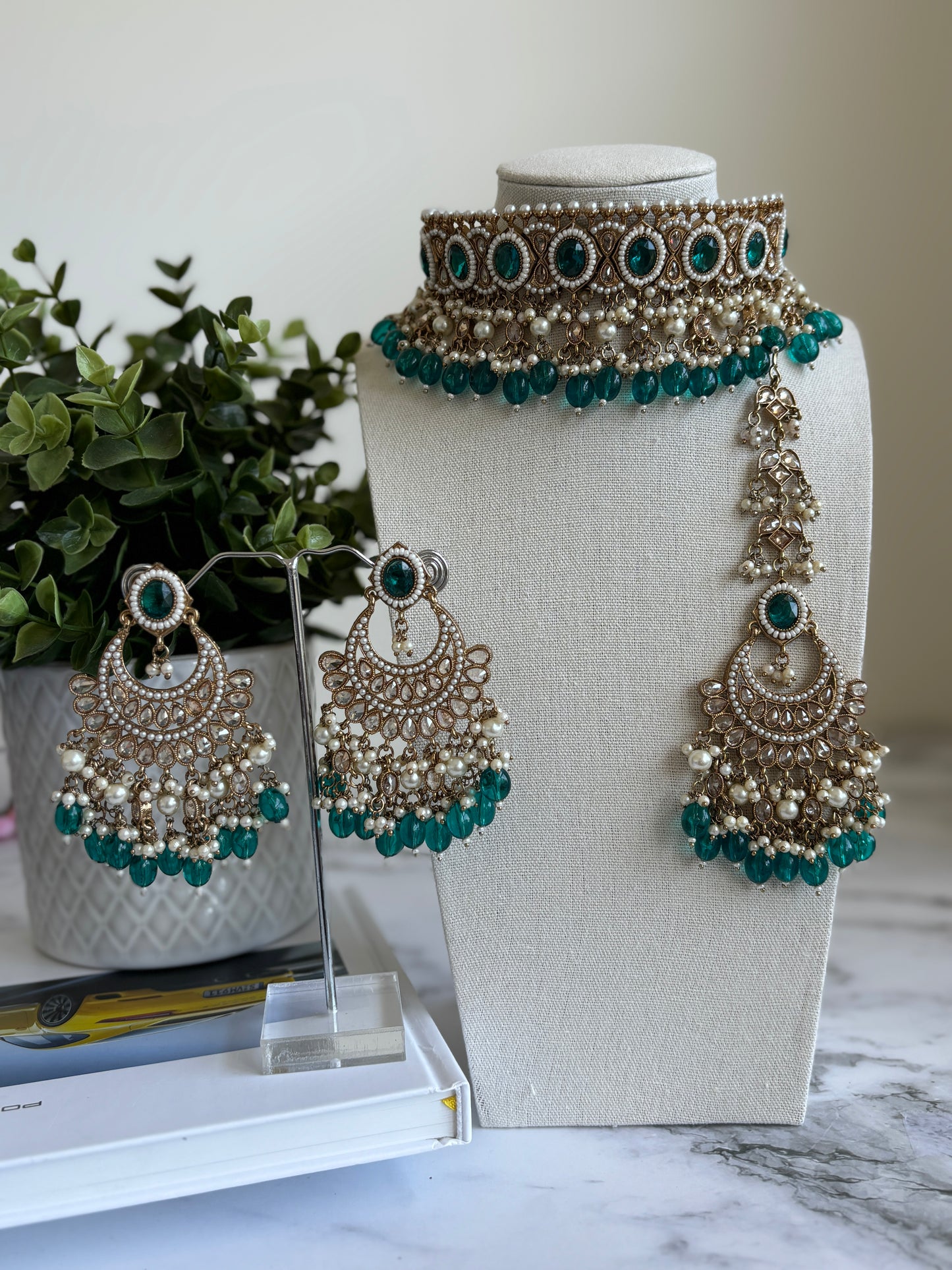 Arohi Polki Choker Set