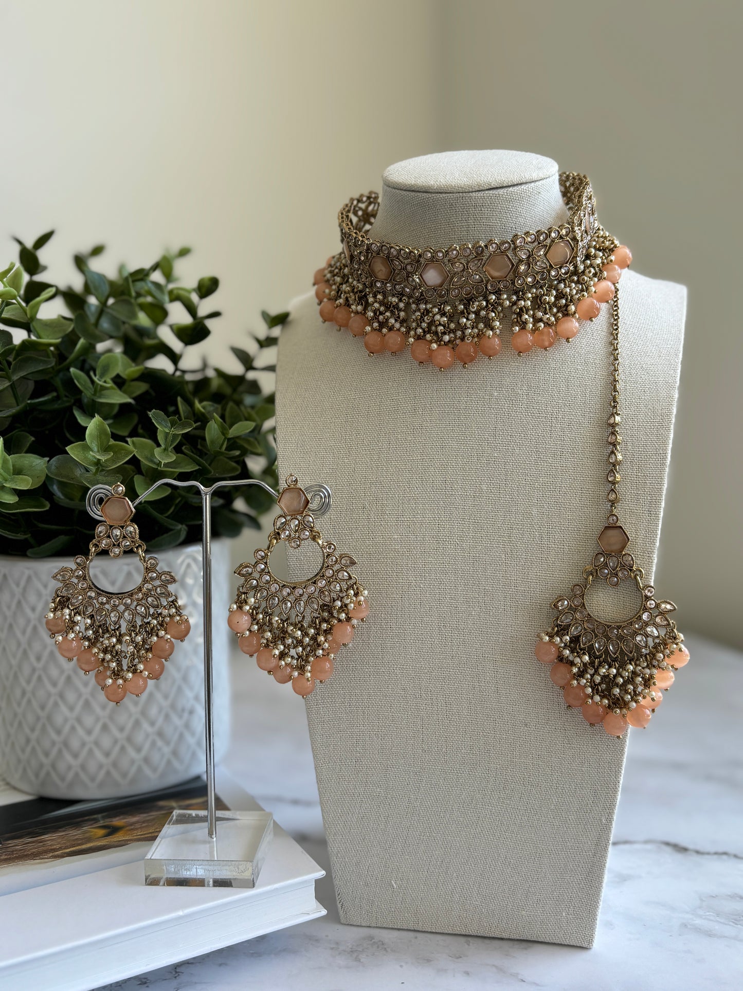 Rupali choker set