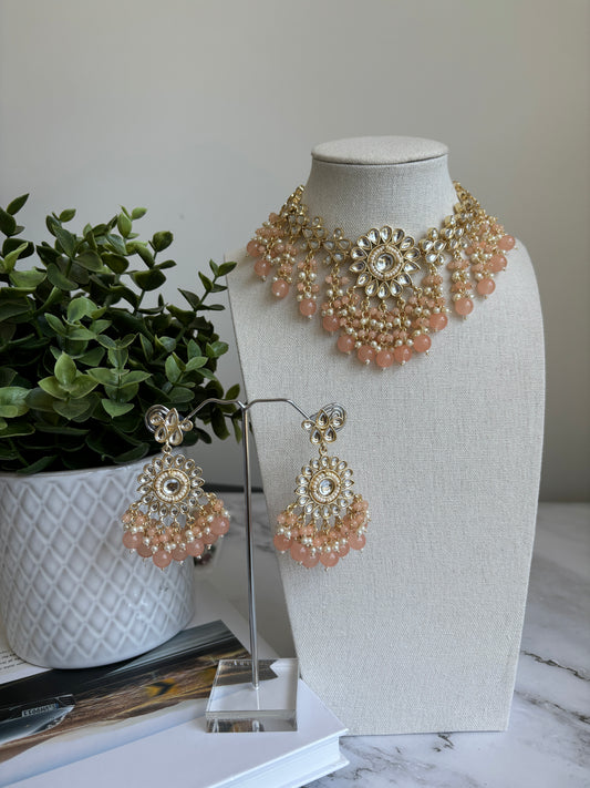 Pri necklace set