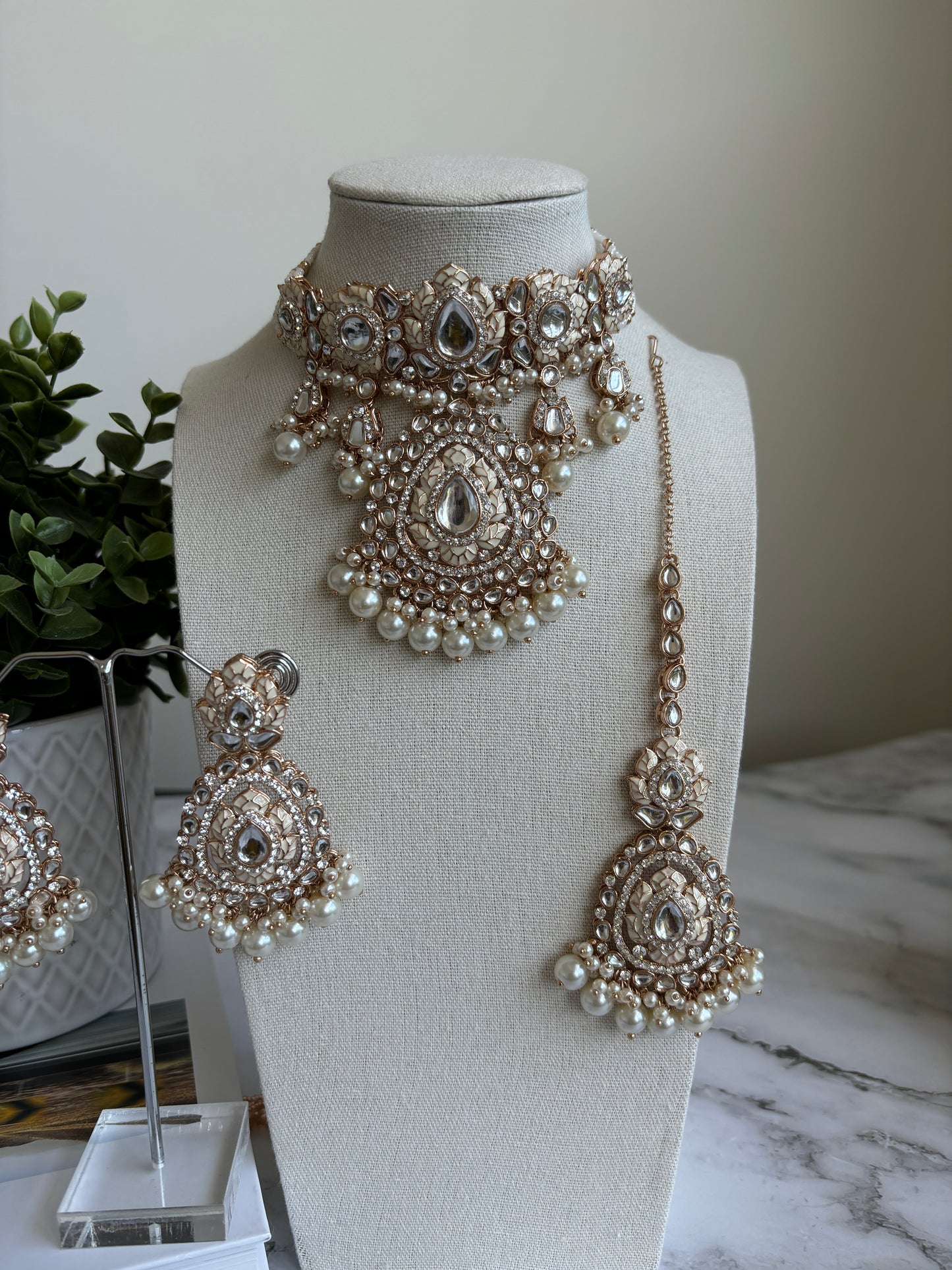 Tanu meena kundan choker set