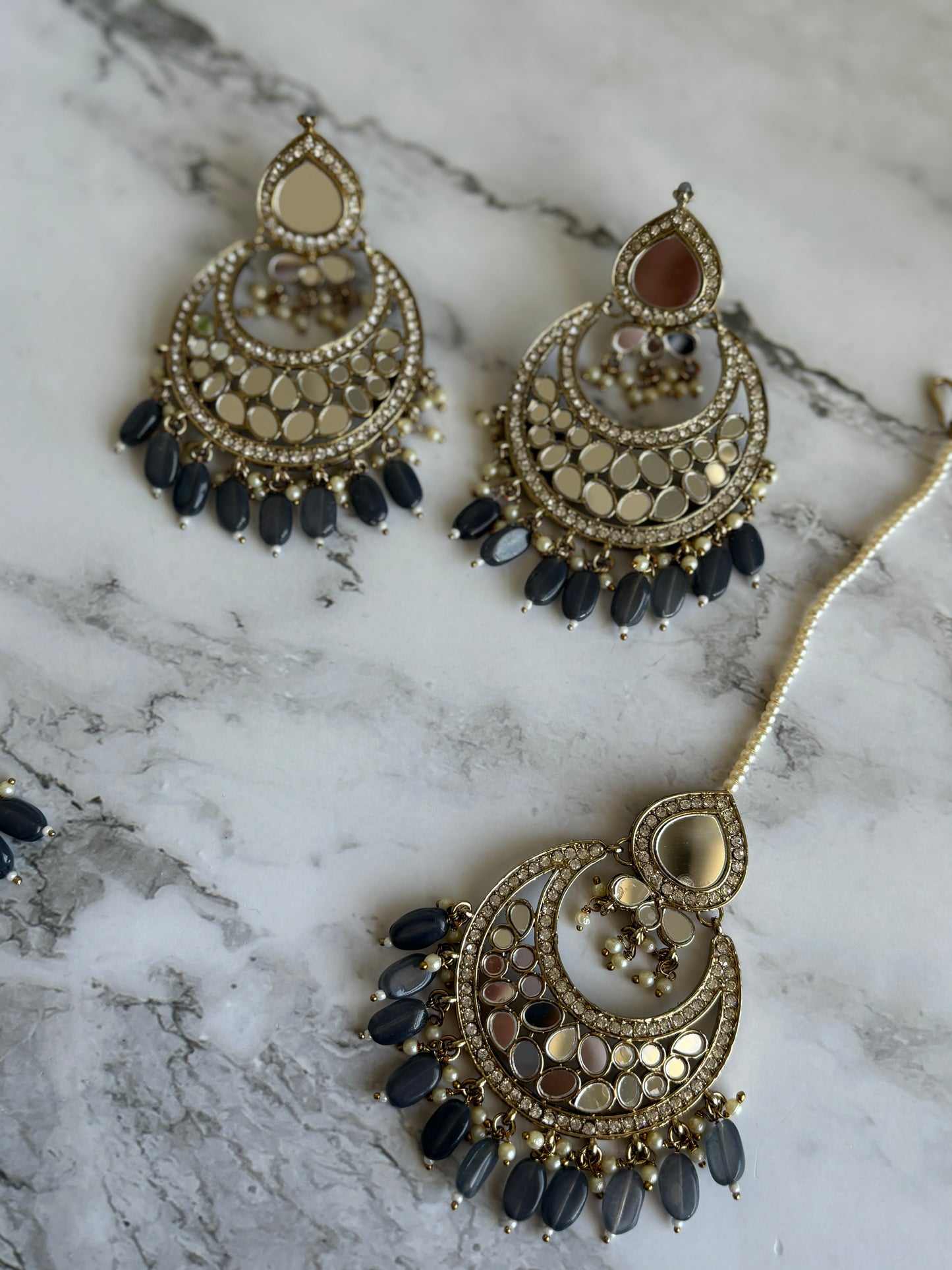 Ishmi earrings tikka & passa