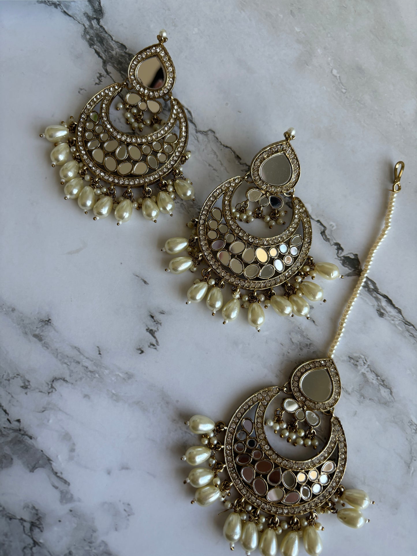 Ishmi earrings tikka & passa