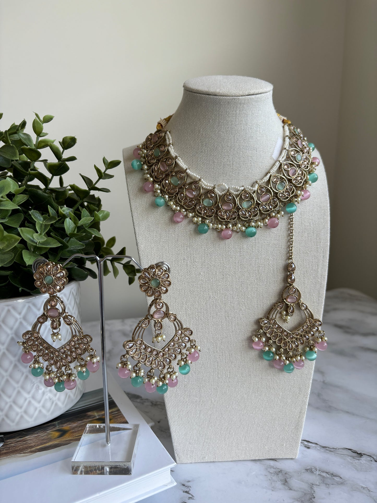 Heena necklace set