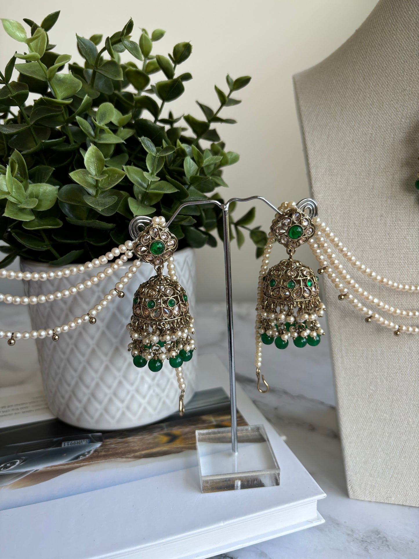 Mehga Jhumki Earrings Tikka (green)