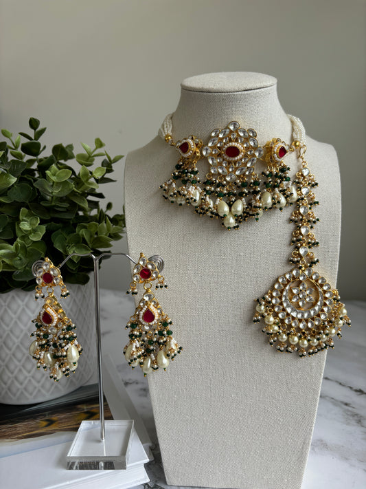 Ameera Pachi Kundan Set