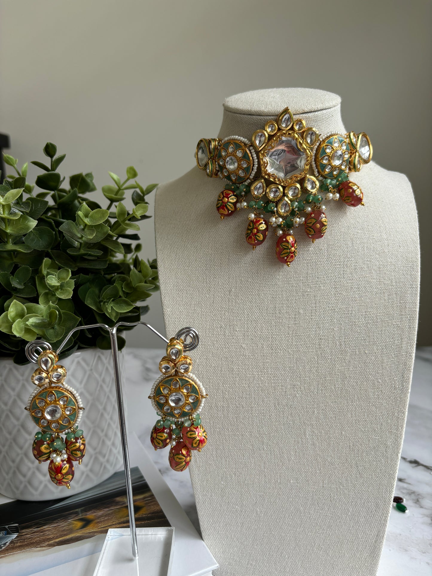 Sakshi Kundan Set