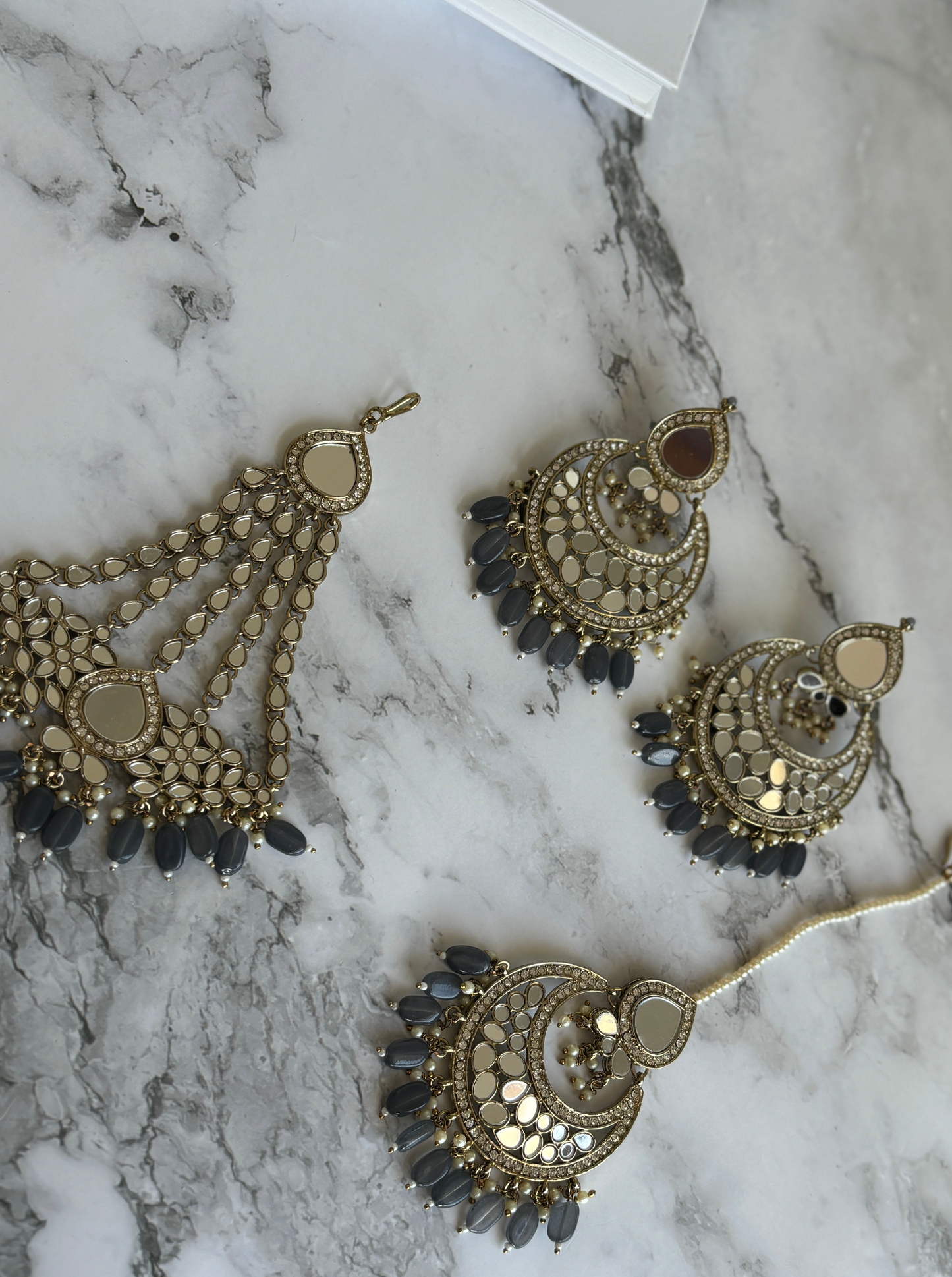 Ishmi earrings tikka & passa