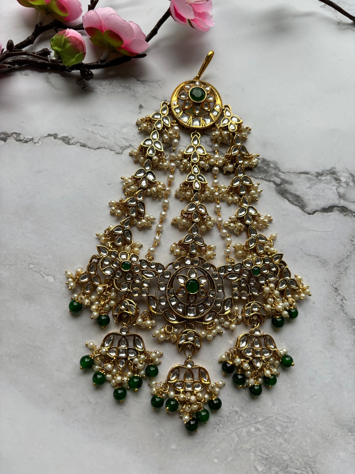 Green kundan passa