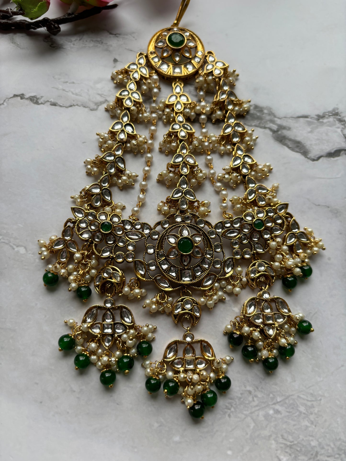 Green kundan passa