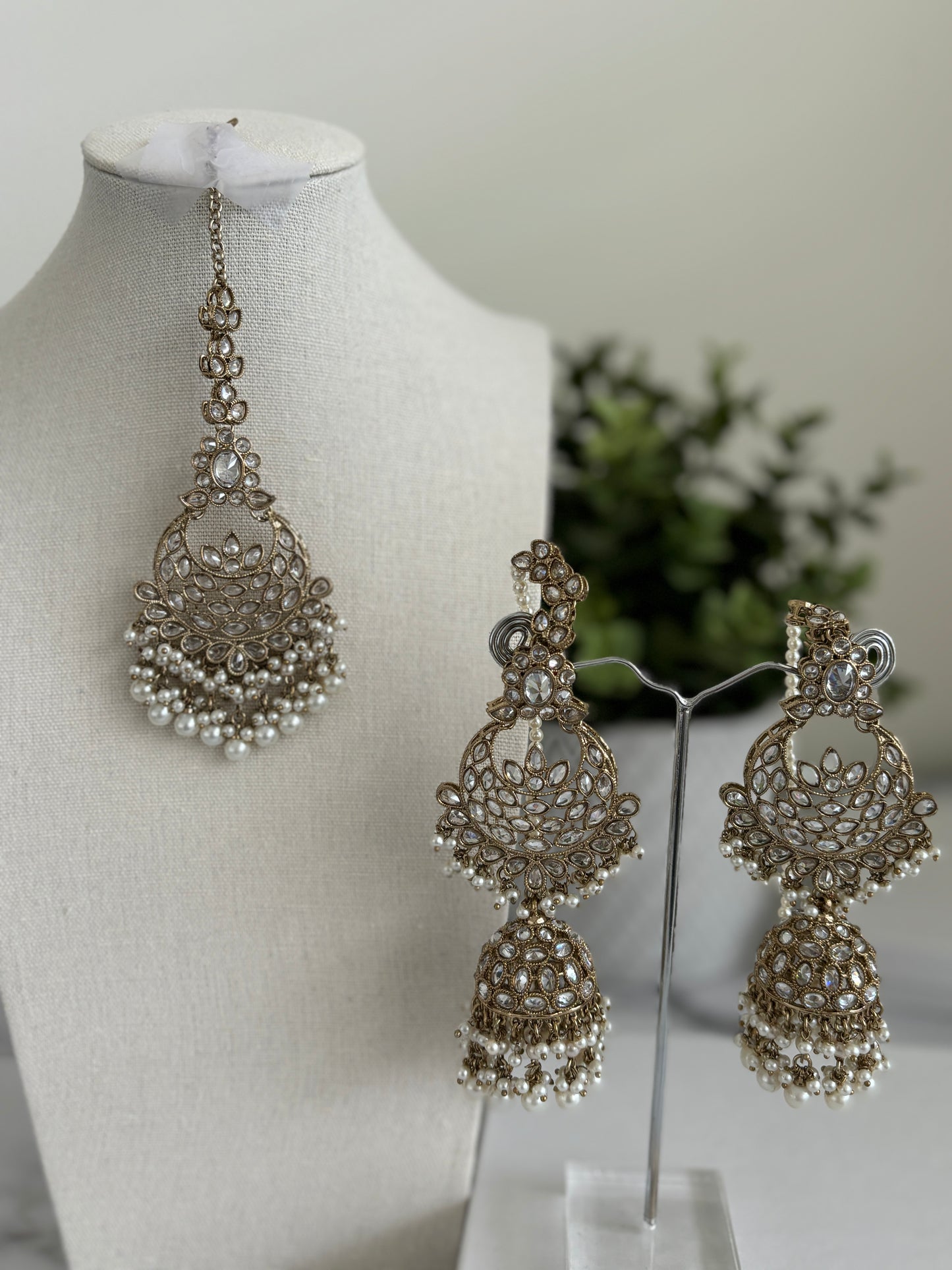 Kritika jhumki earrings and tikka