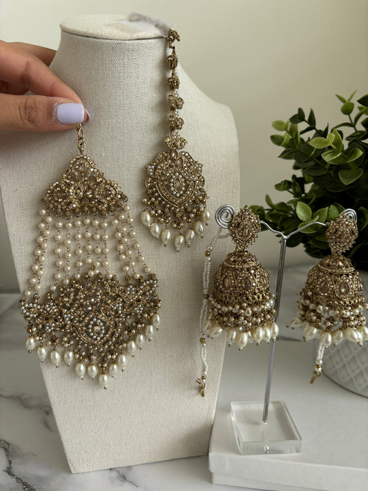 Miriam earrings tikka & passa