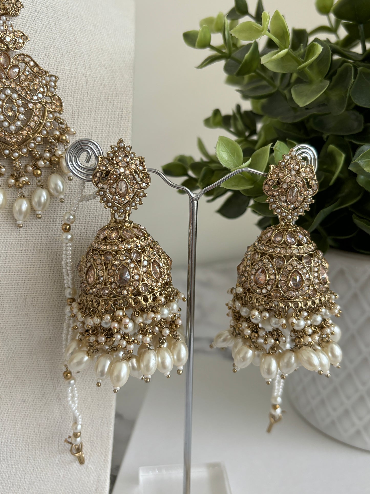 Miriam earrings tikka & passa